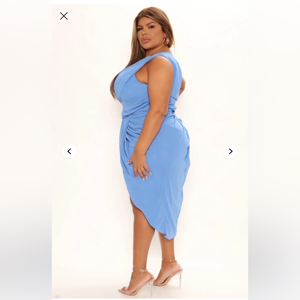 Fashion Nova Winning Daily Ruched Midi Dress - Blue - Picture 3 of 4